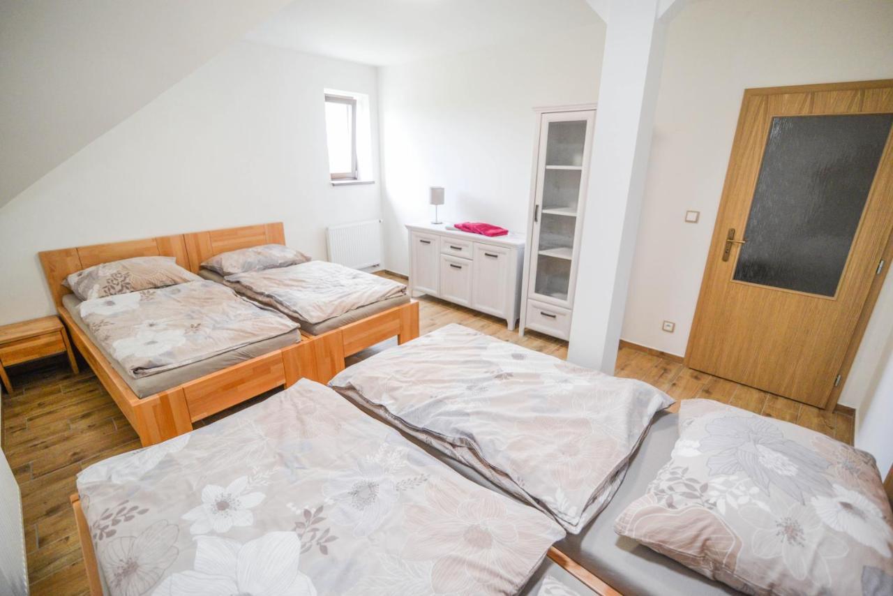 Pension Pod Hvezdami Bozejov Esterno foto